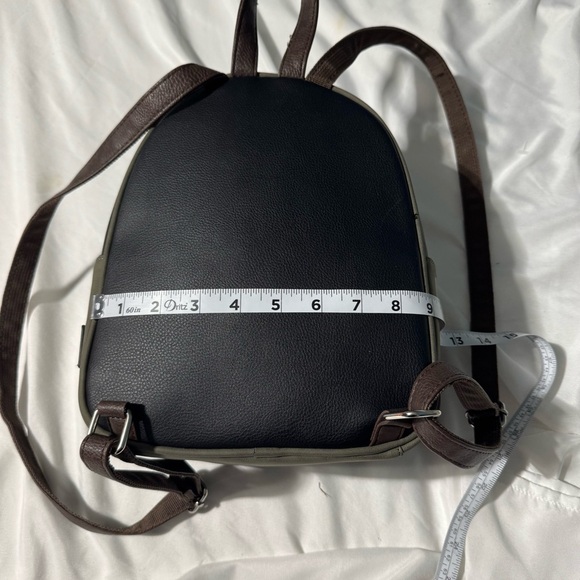 Bioworld Star Wars Boba Fett Mini Backpack | Green & Black Cosplay Bag - Picture 6 of 15